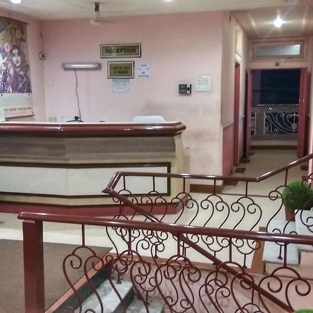 Hotel Varsa Dibrugarh Bagian luar foto