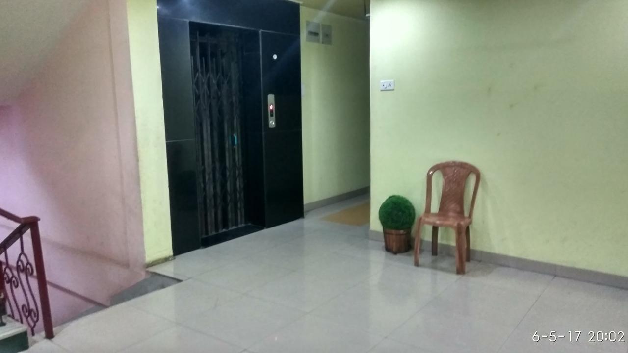 Hotel Varsa Dibrugarh Bagian luar foto